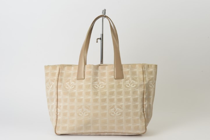 シャネル　バック