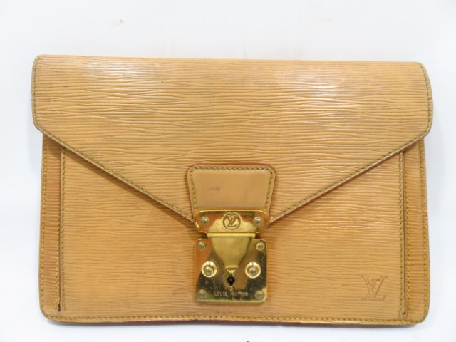 ルイヴィトン　クラッチバッグ
