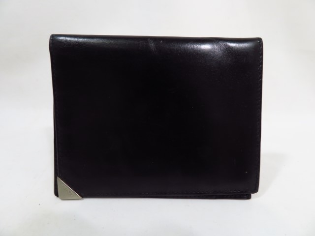 プラダ　財布
